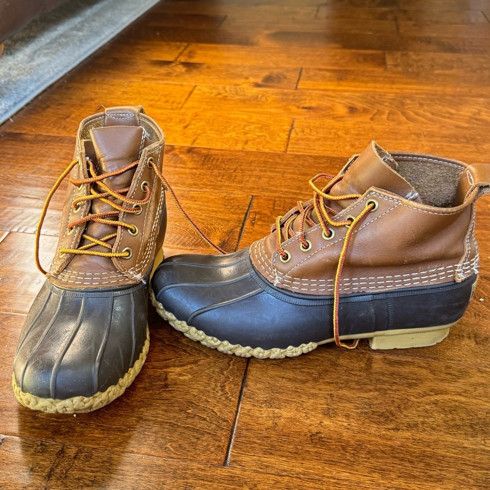 Bean boots